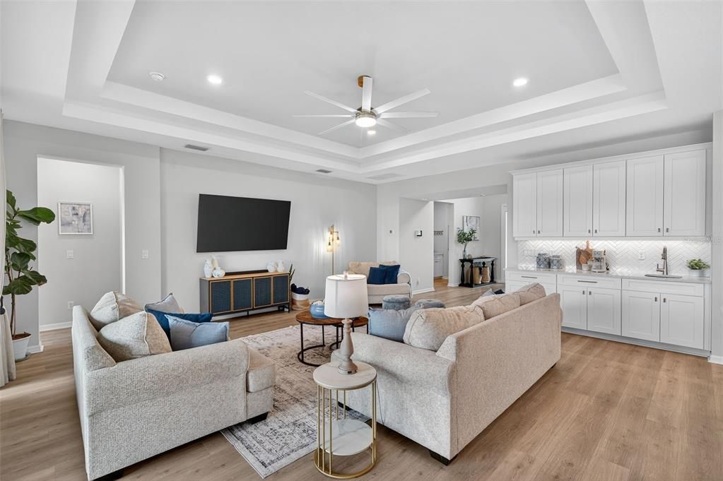 For Sale: $725,000 (5 beds, 4 baths, 3461 Square Feet)