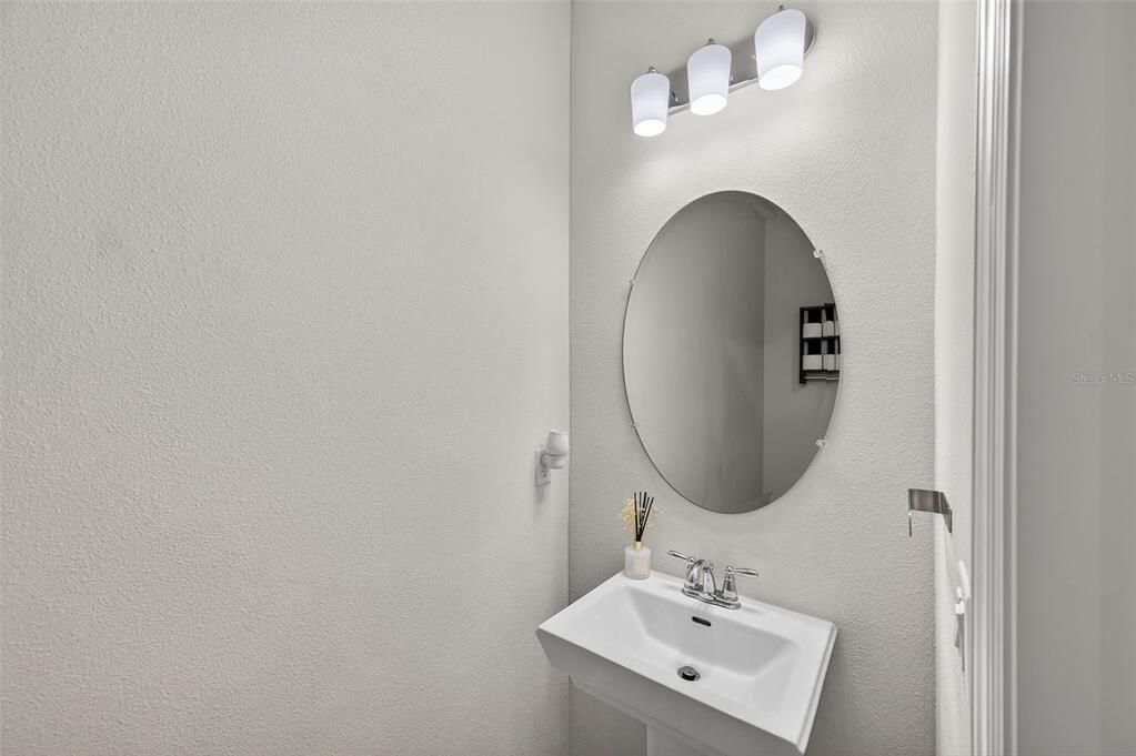 For Sale: $725,000 (5 beds, 4 baths, 3461 Square Feet)