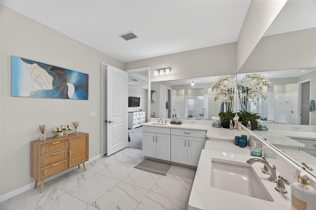 For Sale: $725,000 (5 beds, 4 baths, 3461 Square Feet)