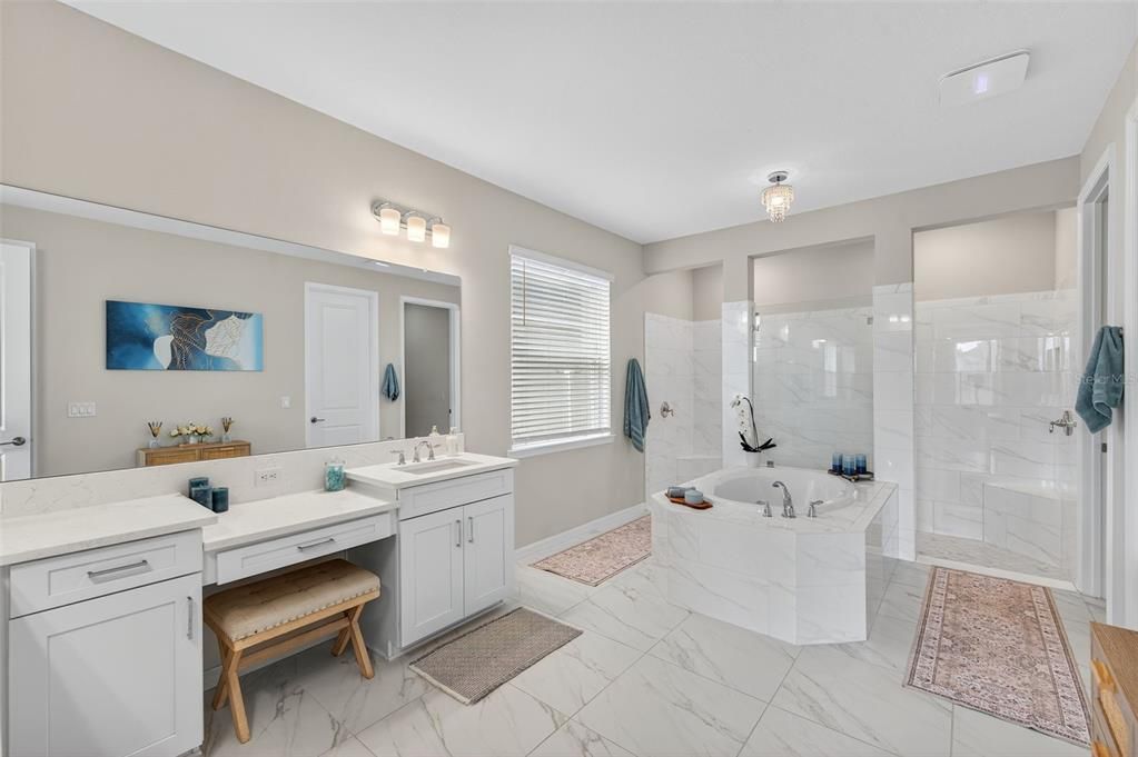 For Sale: $725,000 (5 beds, 4 baths, 3461 Square Feet)