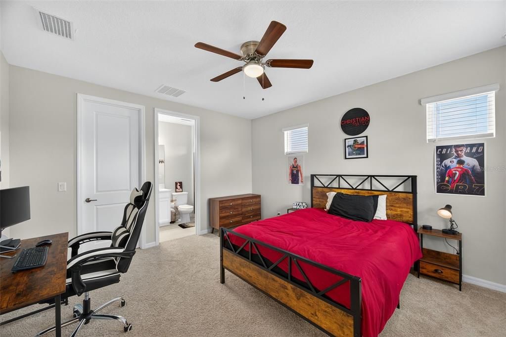 For Sale: $725,000 (5 beds, 4 baths, 3461 Square Feet)