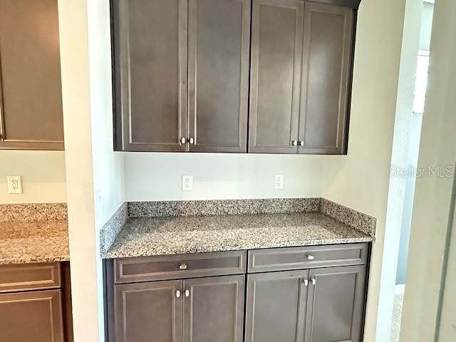 For Sale: $550,000 (5 beds, 4 baths, 3761 Square Feet)