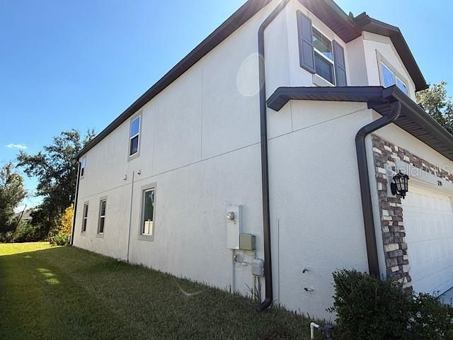 For Sale: $550,000 (5 beds, 4 baths, 3761 Square Feet)