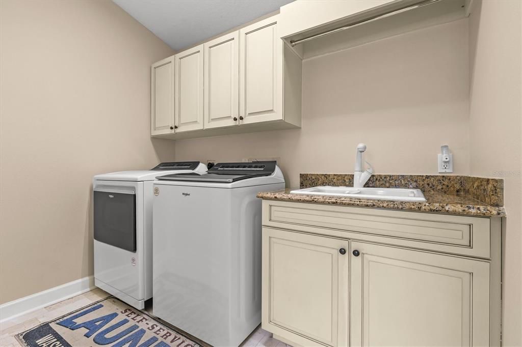 На продажу: $2,994,400 (5 спален, 4 ванн, 7682 Квадратных фут)