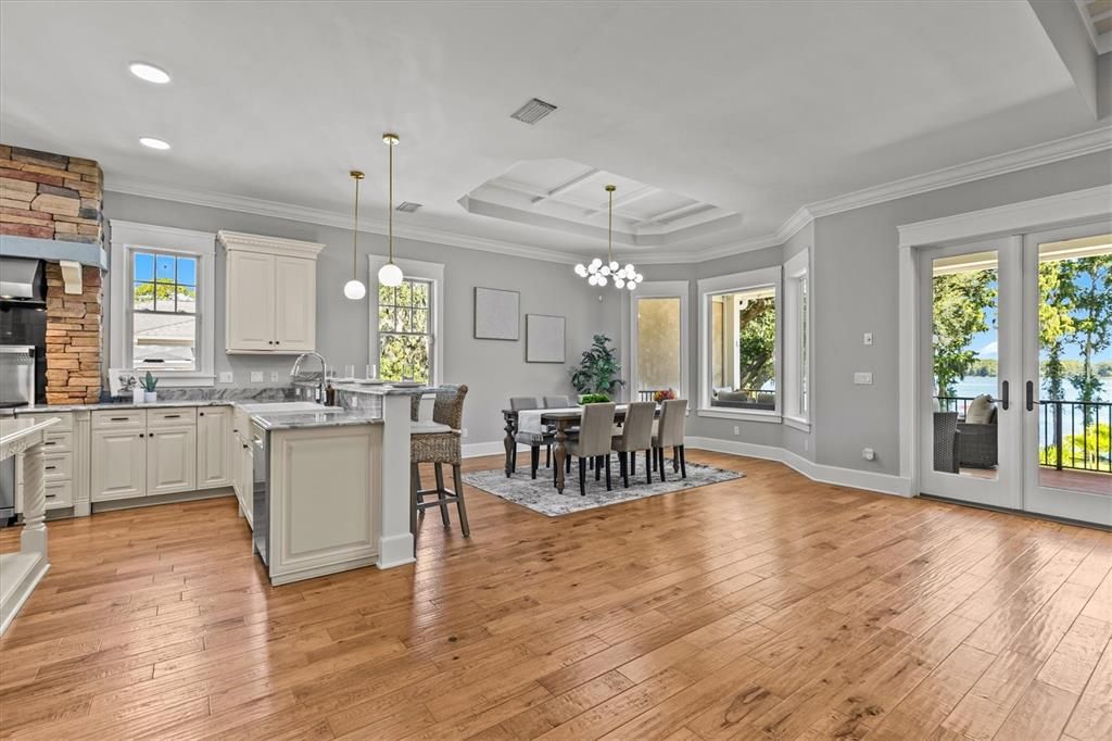 На продажу: $2,994,400 (5 спален, 4 ванн, 7682 Квадратных фут)