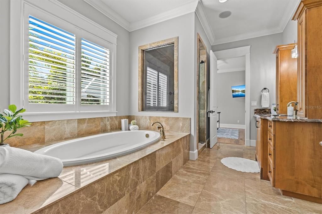 На продажу: $2,994,400 (5 спален, 4 ванн, 7682 Квадратных фут)