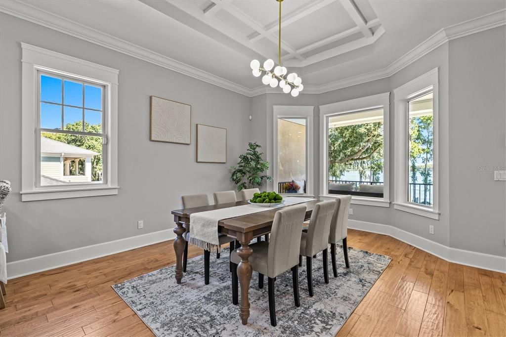 На продажу: $2,994,400 (5 спален, 4 ванн, 7682 Квадратных фут)