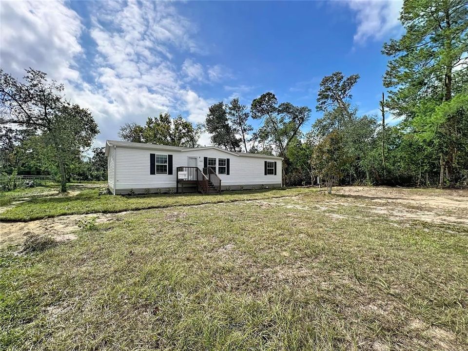 For Sale: $240,000 (3 beds, 2 baths, 1493 Square Feet)