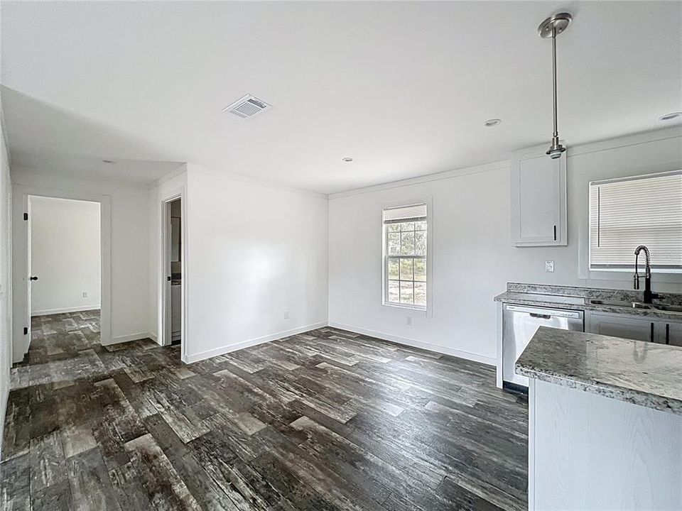 For Sale: $240,000 (3 beds, 2 baths, 1493 Square Feet)