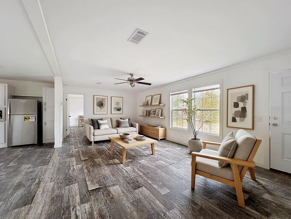 For Sale: $240,000 (3 beds, 2 baths, 1493 Square Feet)