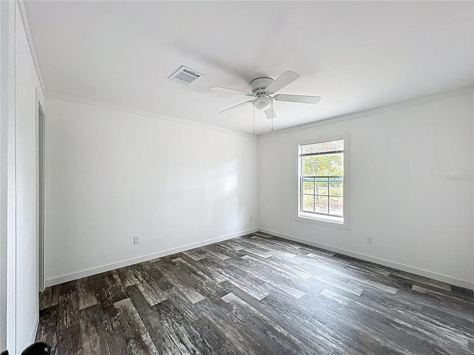 For Sale: $240,000 (3 beds, 2 baths, 1493 Square Feet)