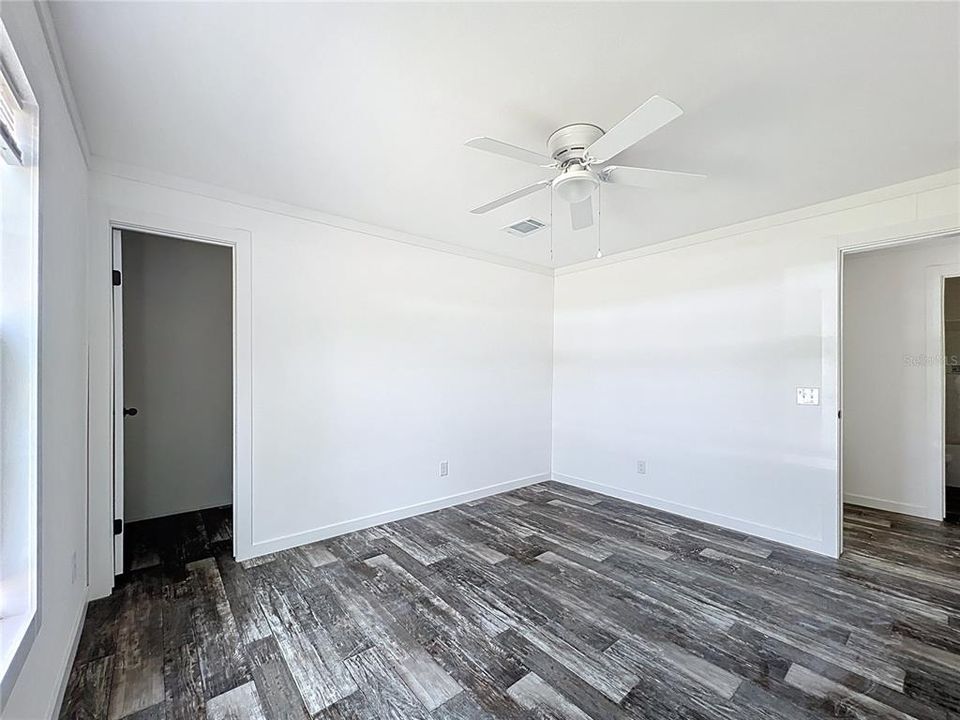 For Sale: $240,000 (3 beds, 2 baths, 1493 Square Feet)