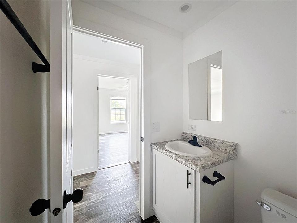 For Sale: $240,000 (3 beds, 2 baths, 1493 Square Feet)