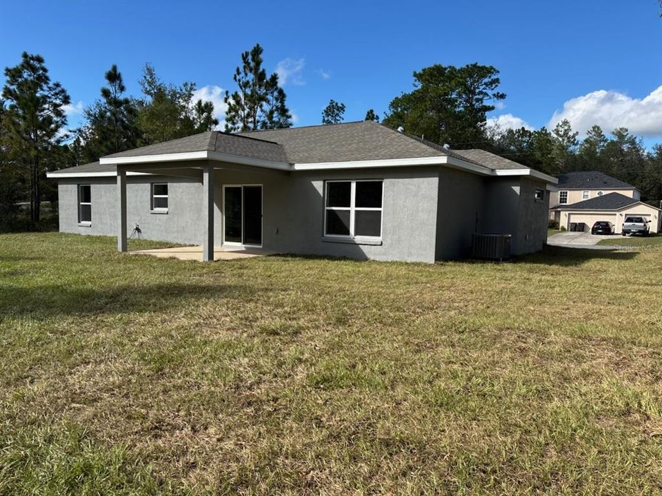 合同活跃: $259,900 (3 贝兹, 2 浴室, 1530 平方英尺)