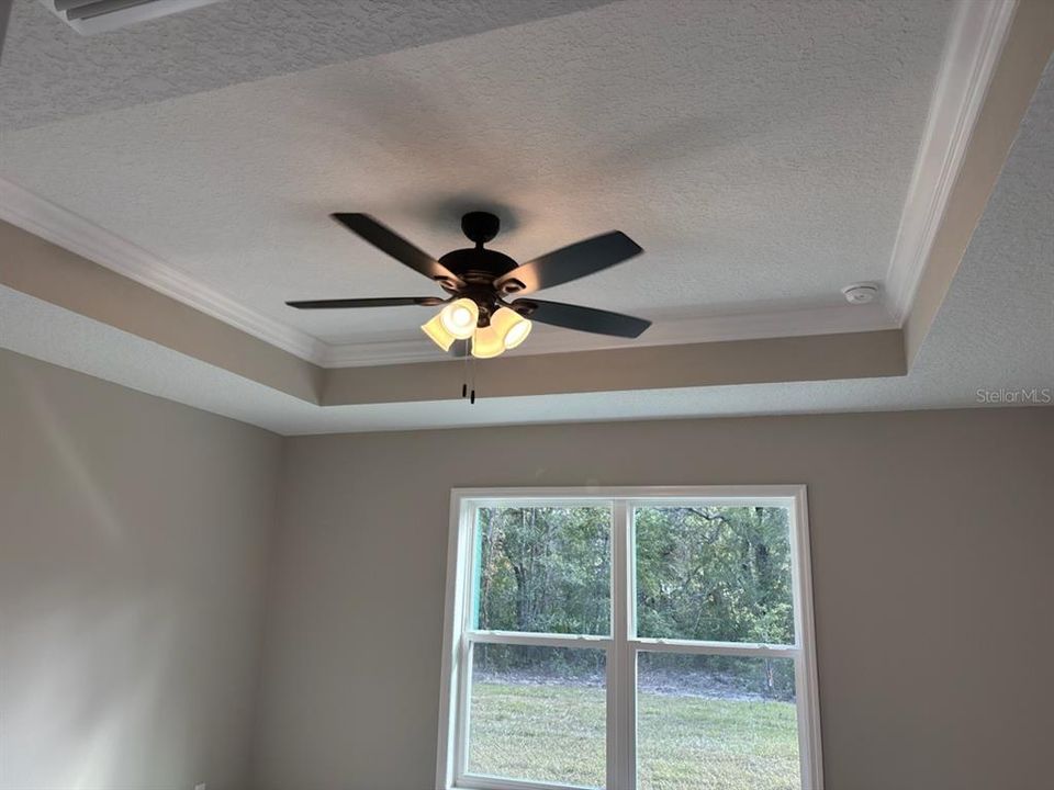 合同活跃: $259,900 (3 贝兹, 2 浴室, 1530 平方英尺)