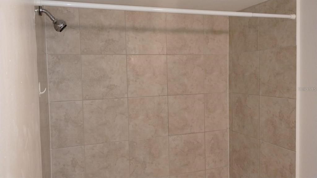 For Sale: $173,000 (2 beds, 2 baths, 870 Square Feet)