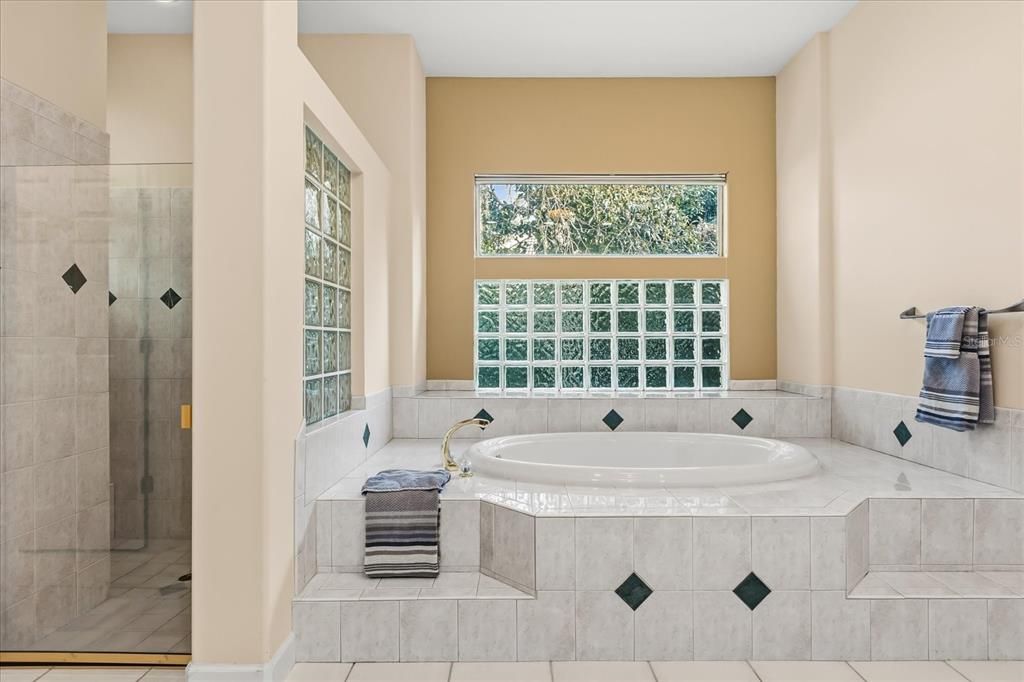 For Sale: $1,125,000 (4 beds, 3 baths, 3532 Square Feet)