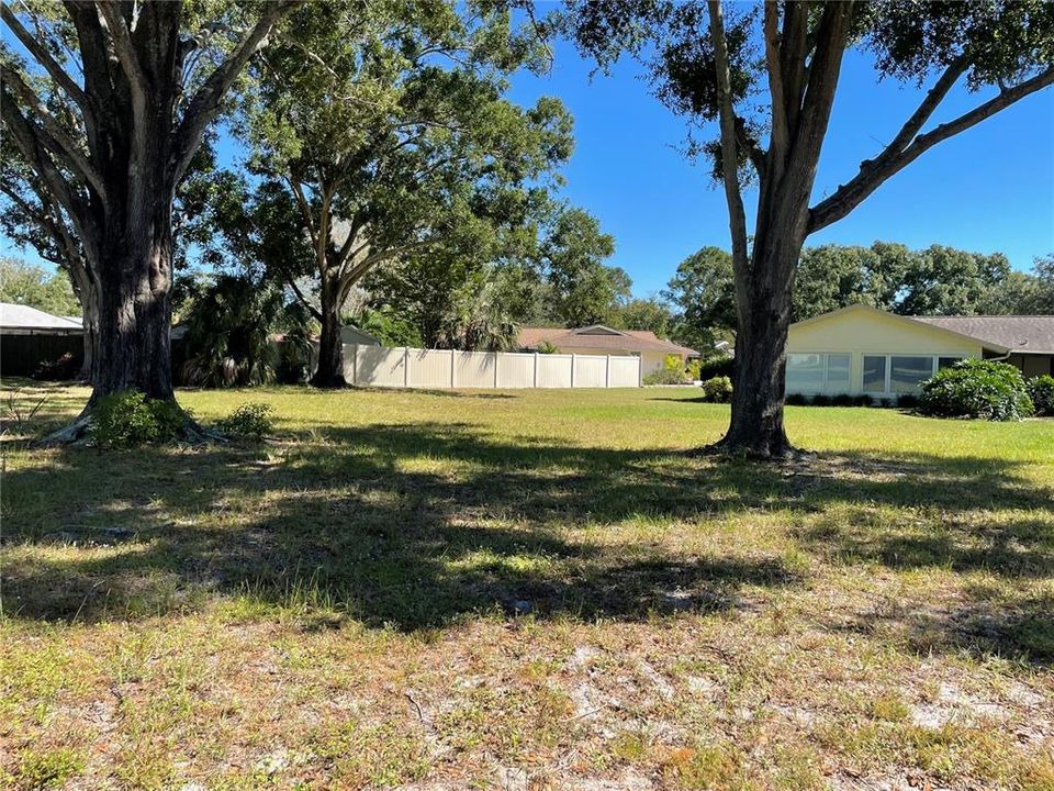 For Sale: $400,000 (3 beds, 2 baths, 1572 Square Feet)