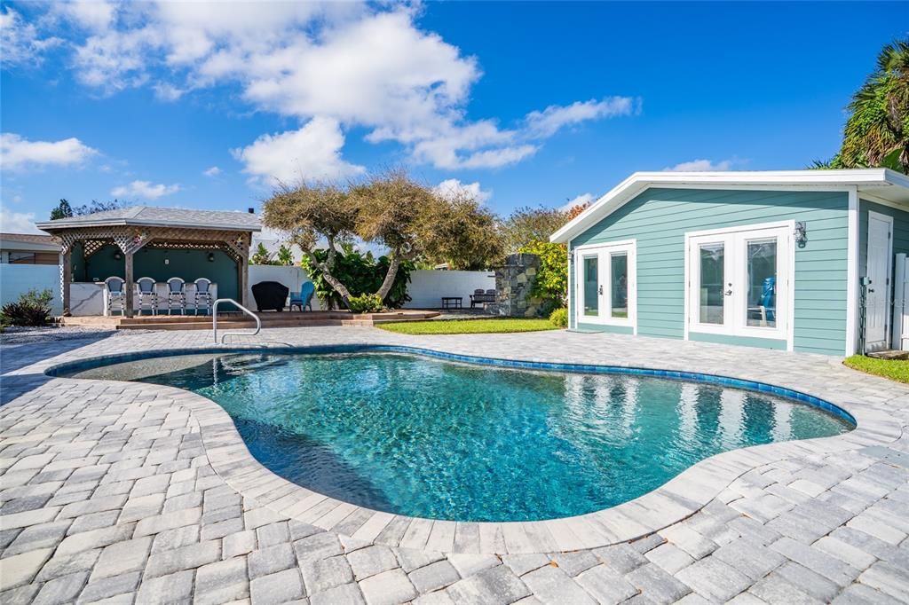 En Venta: $1,049,000 (4 camas, 2 baños, 1845 Pies cuadrados)