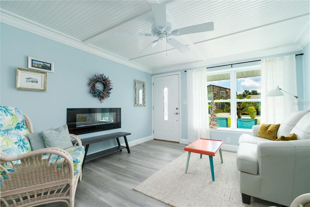 En Venta: $1,049,000 (4 camas, 2 baños, 1845 Pies cuadrados)