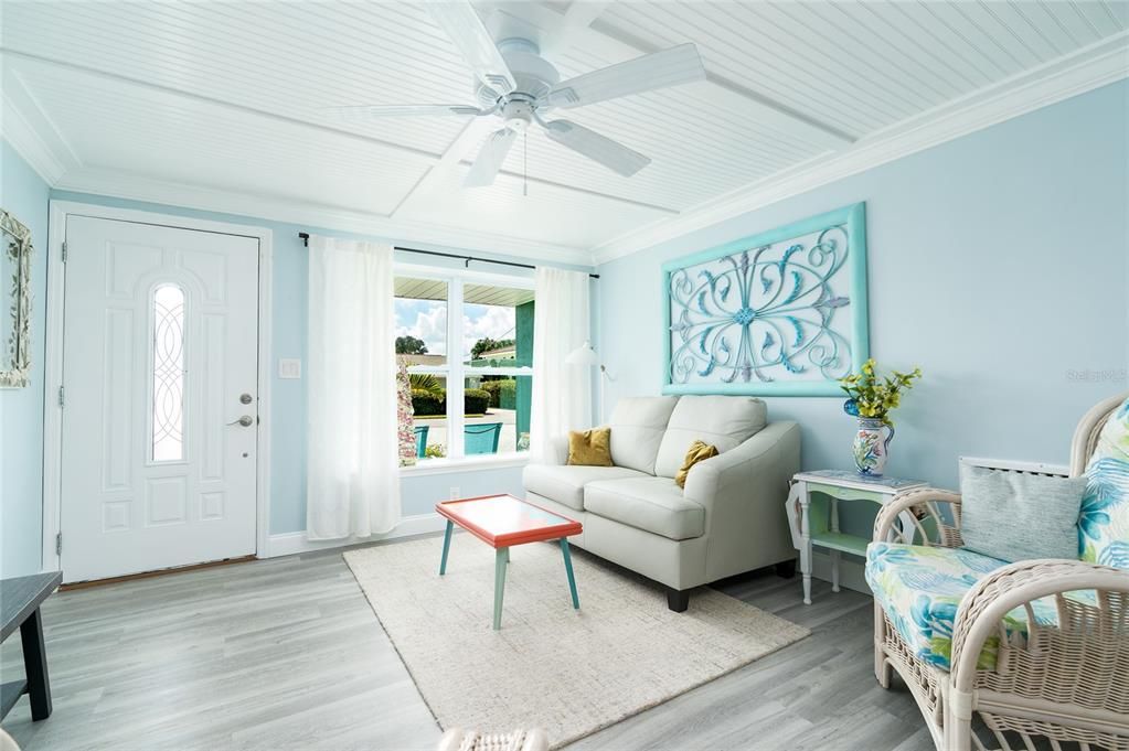 En Venta: $1,049,000 (4 camas, 2 baños, 1845 Pies cuadrados)