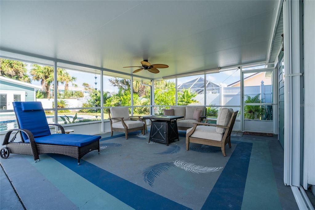 En Venta: $1,049,000 (4 camas, 2 baños, 1845 Pies cuadrados)