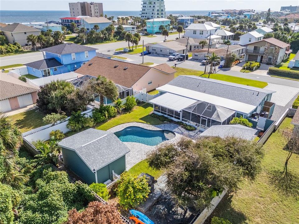 En Venta: $1,049,000 (4 camas, 2 baños, 1845 Pies cuadrados)