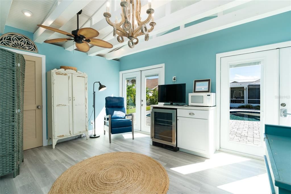 En Venta: $1,049,000 (4 camas, 2 baños, 1845 Pies cuadrados)