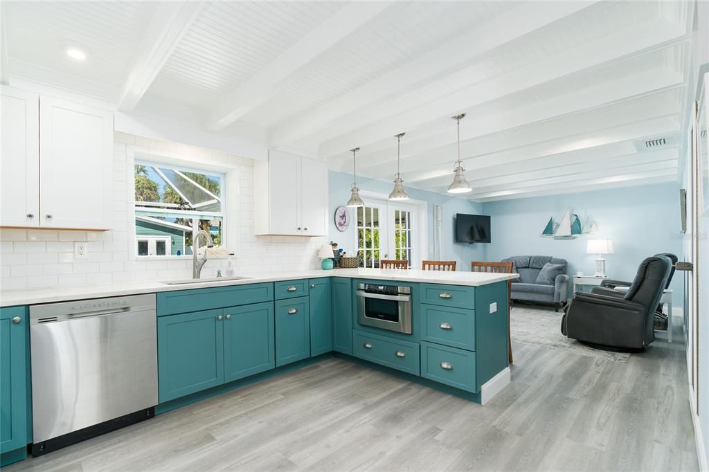 En Venta: $1,049,000 (4 camas, 2 baños, 1845 Pies cuadrados)