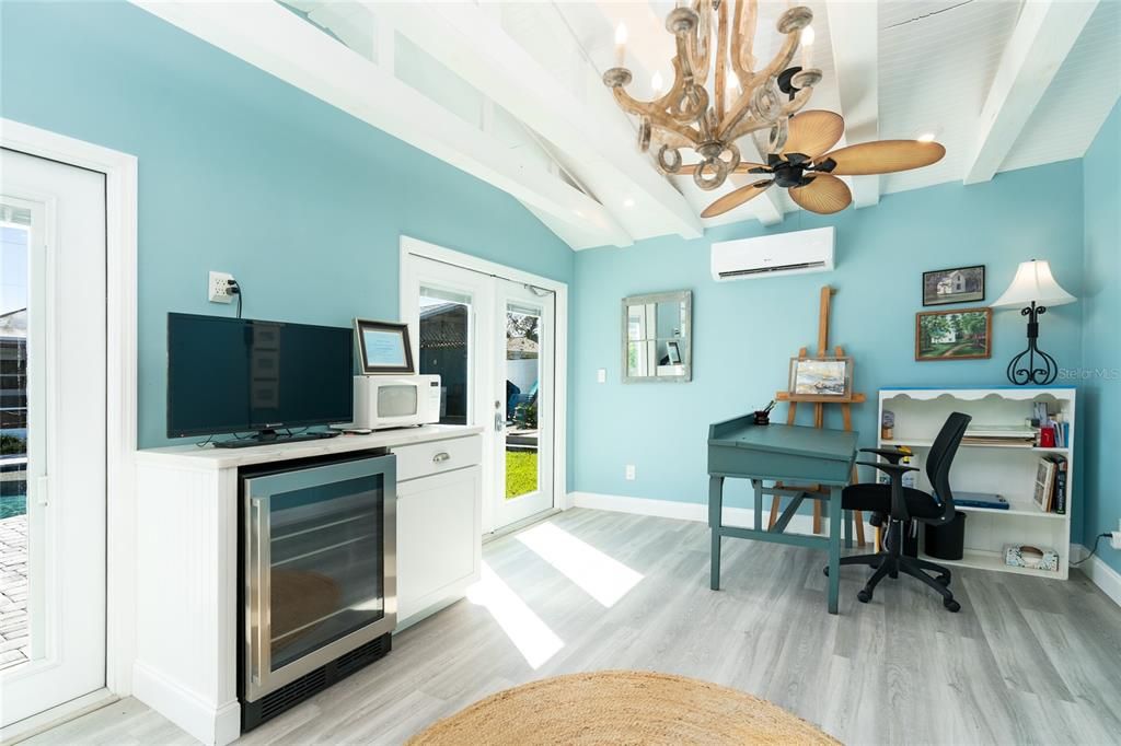 En Venta: $1,049,000 (4 camas, 2 baños, 1845 Pies cuadrados)