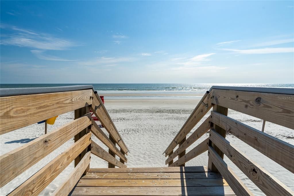 En Venta: $1,049,000 (4 camas, 2 baños, 1845 Pies cuadrados)