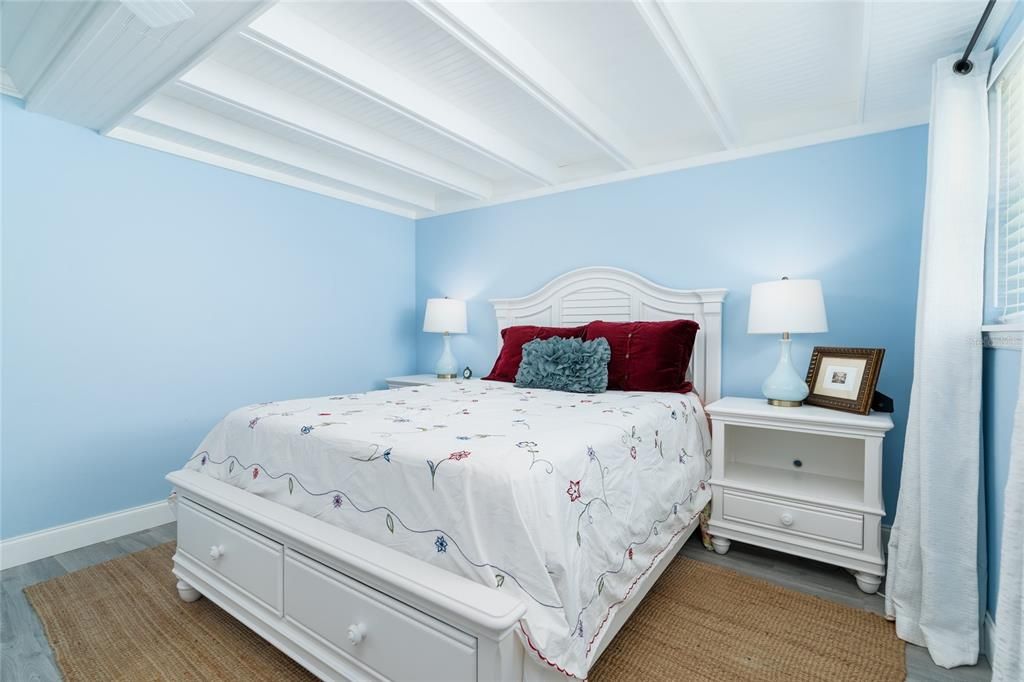 En Venta: $1,049,000 (4 camas, 2 baños, 1845 Pies cuadrados)