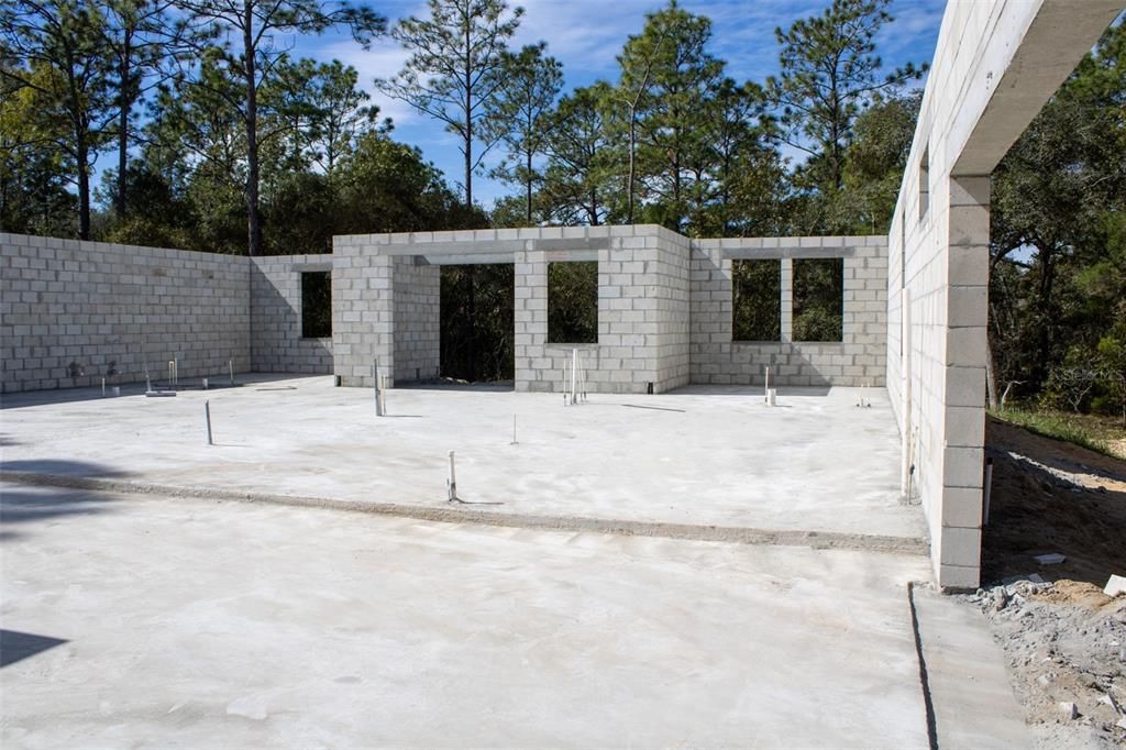 For Sale: $495,000 (4 beds, 3 baths, 2412 Square Feet)