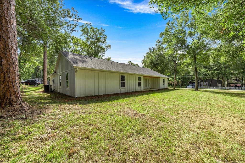 For Sale: $349,999 (3 beds, 2 baths, 1572 Square Feet)