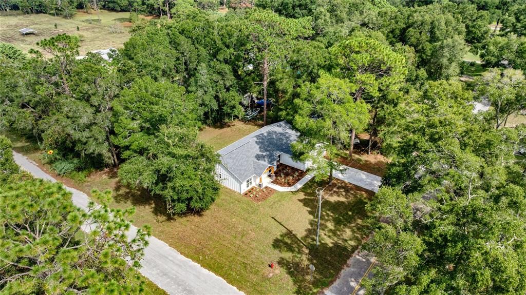 For Sale: $349,999 (3 beds, 2 baths, 1572 Square Feet)