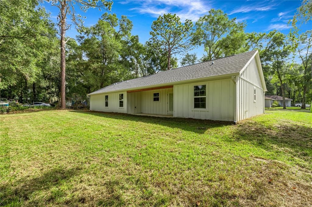 For Sale: $349,999 (3 beds, 2 baths, 1572 Square Feet)