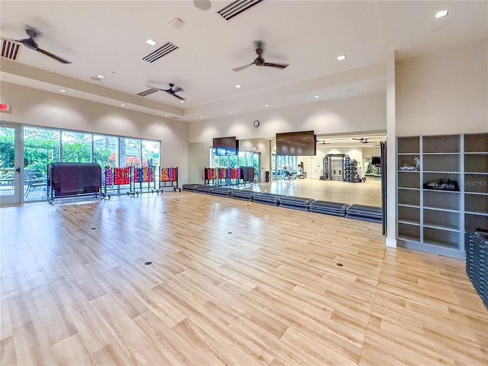 For Rent: $10,000 (3 beds, 2 baths, 1926 Square Feet)