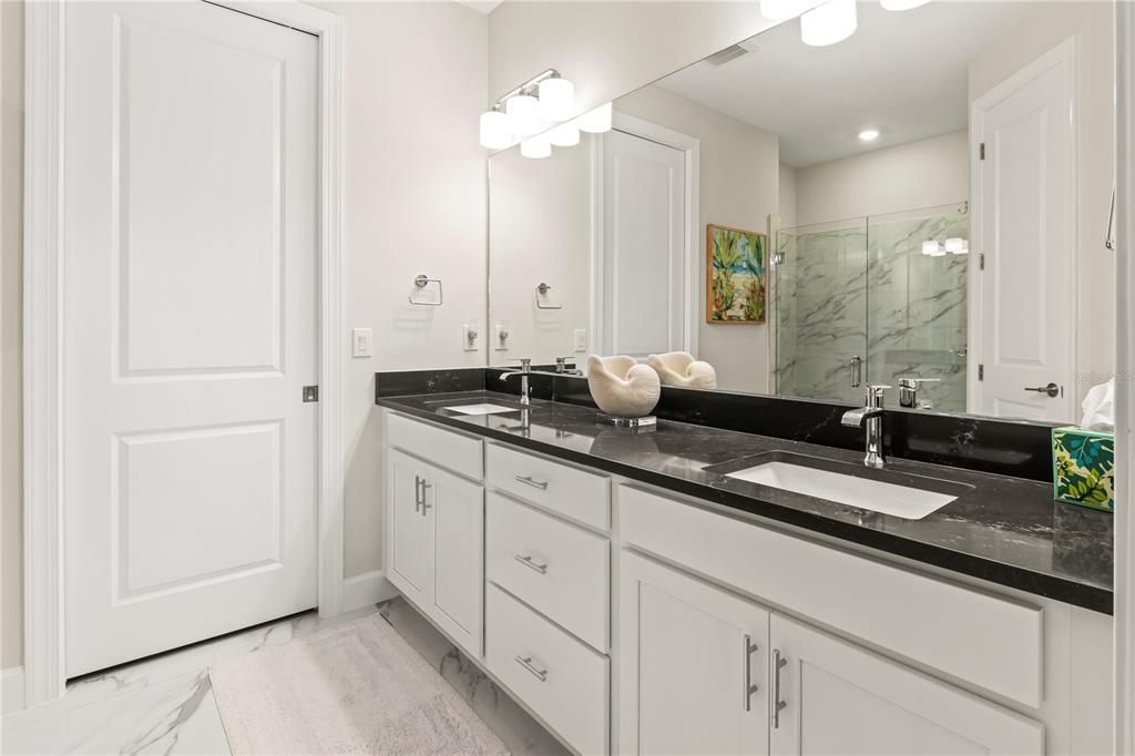 For Rent: $10,000 (3 beds, 2 baths, 1926 Square Feet)