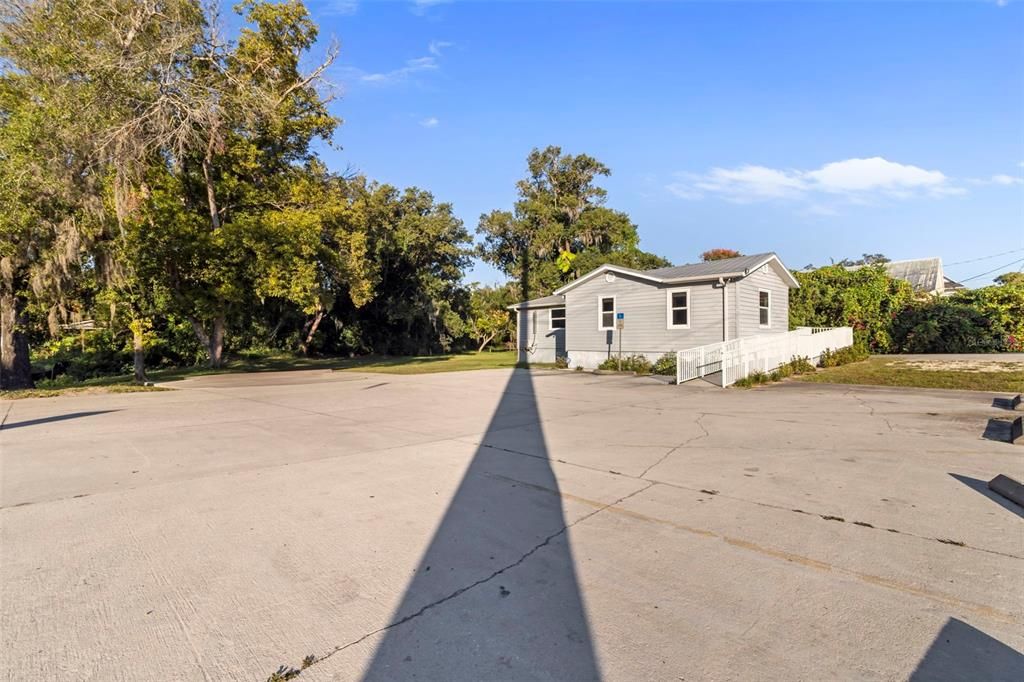 待售: $325,000 (0 贝兹, 0 浴室, 1182 平方英尺)