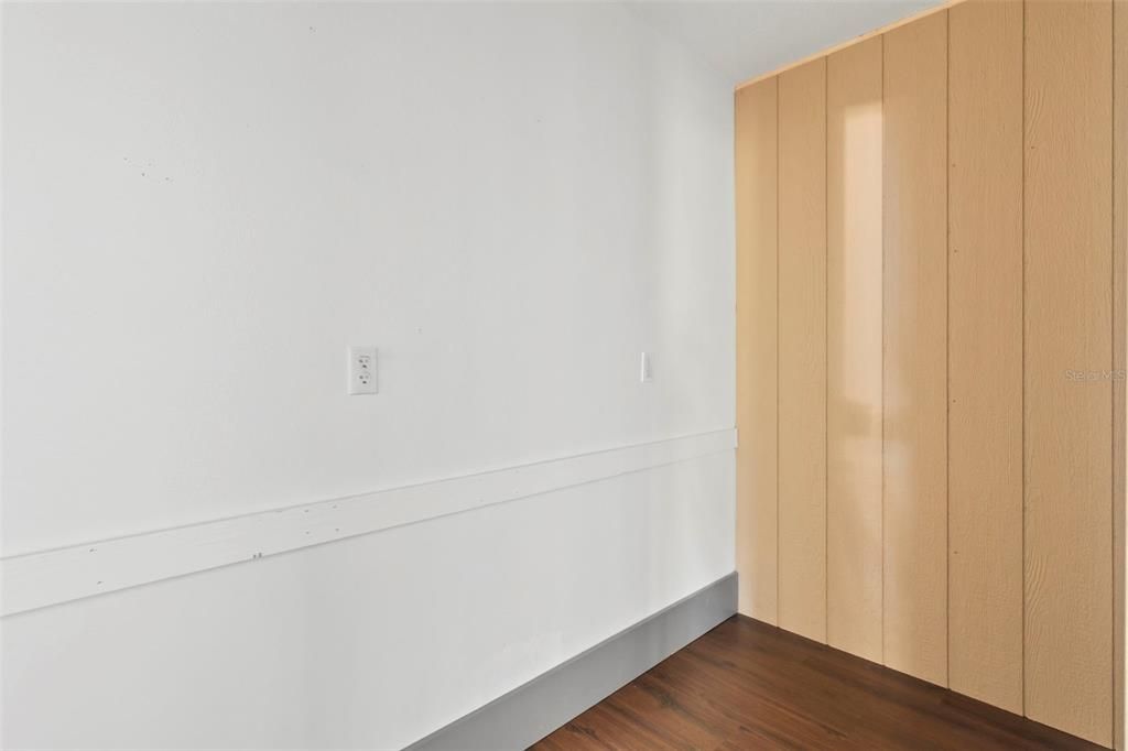 待售: $325,000 (0 贝兹, 0 浴室, 1182 平方英尺)