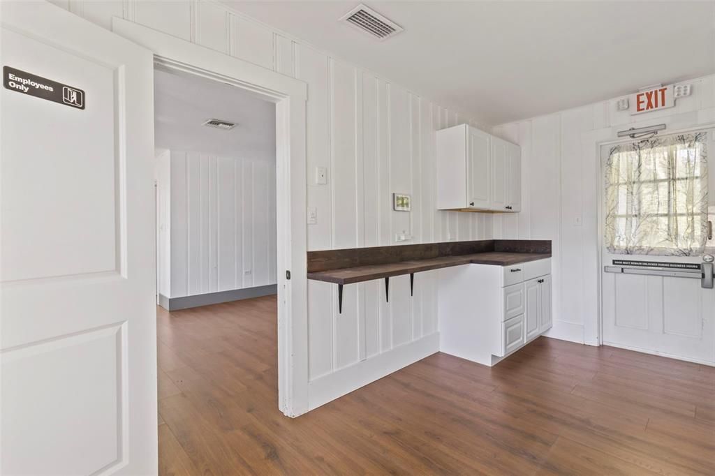 待售: $325,000 (0 贝兹, 0 浴室, 1182 平方英尺)