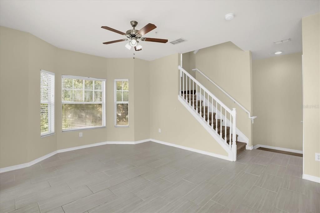 Active With Contract: $269,000 (2 beds, 2 baths, 1264 Square Feet)