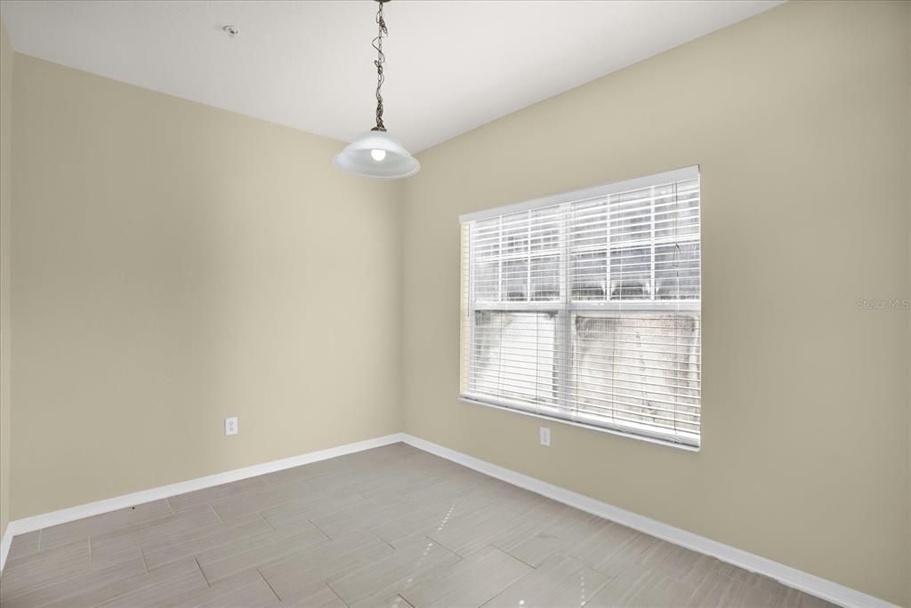 Active With Contract: $269,000 (2 beds, 2 baths, 1264 Square Feet)