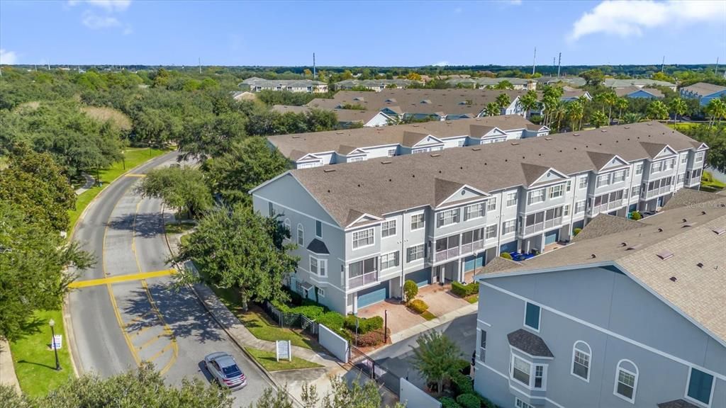 Active With Contract: $269,000 (2 beds, 2 baths, 1264 Square Feet)