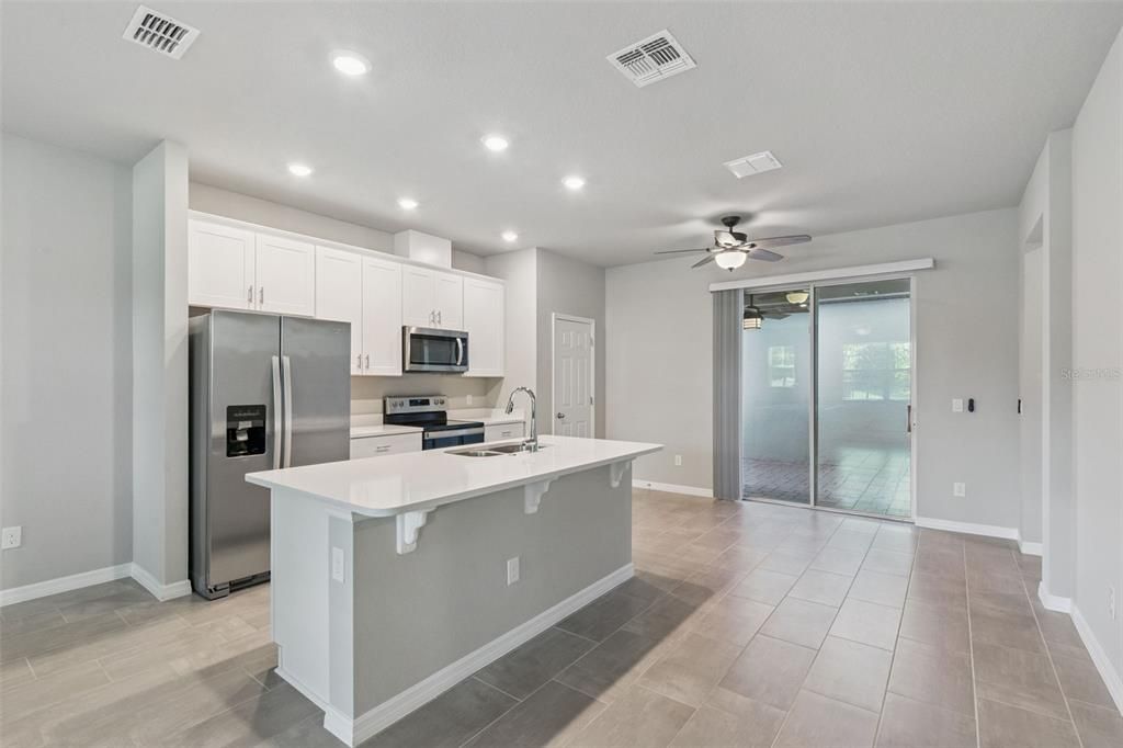 Active With Contract: $379,999 (3 beds, 2 baths, 1609 Square Feet)