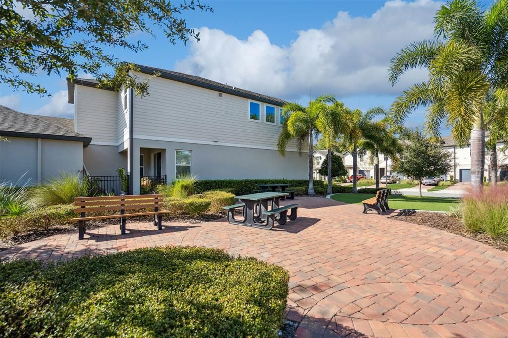 Active With Contract: $379,999 (3 beds, 2 baths, 1609 Square Feet)