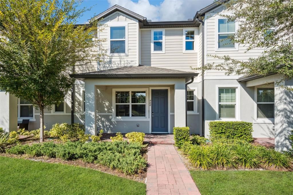 Active With Contract: $379,999 (3 beds, 2 baths, 1609 Square Feet)