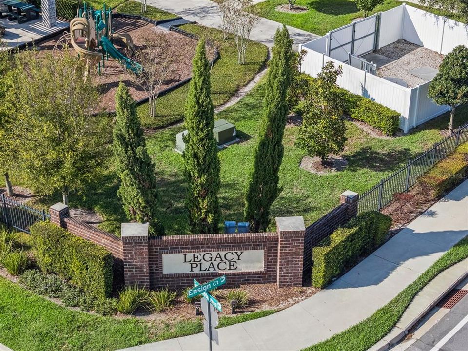 Active With Contract: $379,999 (3 beds, 2 baths, 1609 Square Feet)