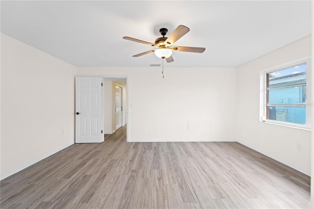 待售: $299,995 (3 贝兹, 2 浴室, 1724 平方英尺)