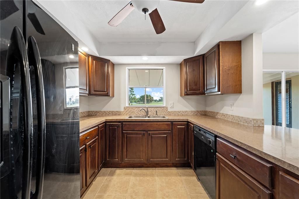 待售: $299,995 (3 贝兹, 2 浴室, 1724 平方英尺)